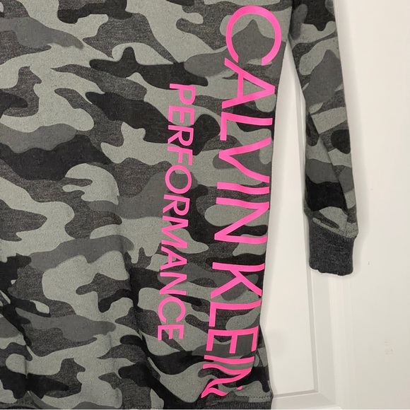 NWT Calvin Klein Jeans Tunic Hoodie Girls Medium 8/10 Performance Gray Camo New - Picture 2 of 9